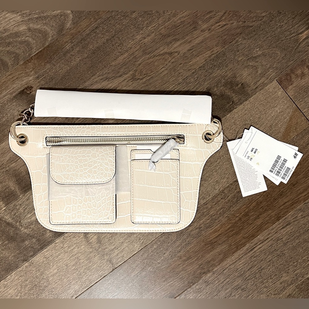 BNWT H&M Metal-chain Belt Bag